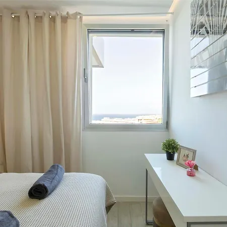 Ocean Garden 2br Climatized Pool & Parking Apartment Costa Adeje (Tenerife)