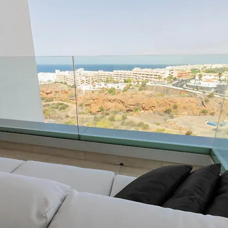 Ocean Garden 2br Climatized Pool & Parking Apartment *